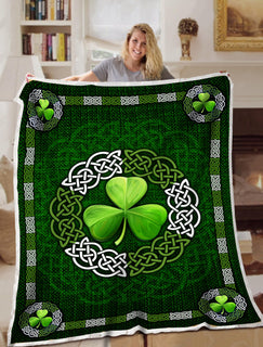 Irish Shamrock & Vector Circle Celtic Blanket Sofa Bed Throws Lightweight Cozy Bed Blanket For All Season Irish Gift